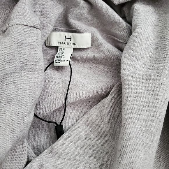 NEW Halston Gray Lace Mix Sweater - Picture 4 of 5